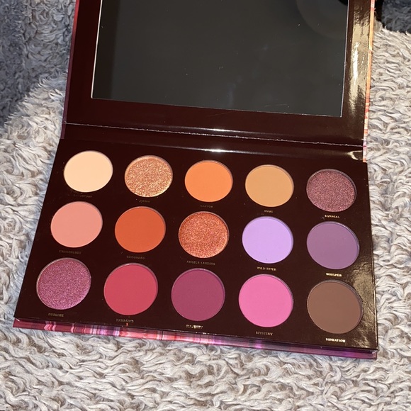 Hipdot Zion Eyeshadow Palette - Picture 3 of 5